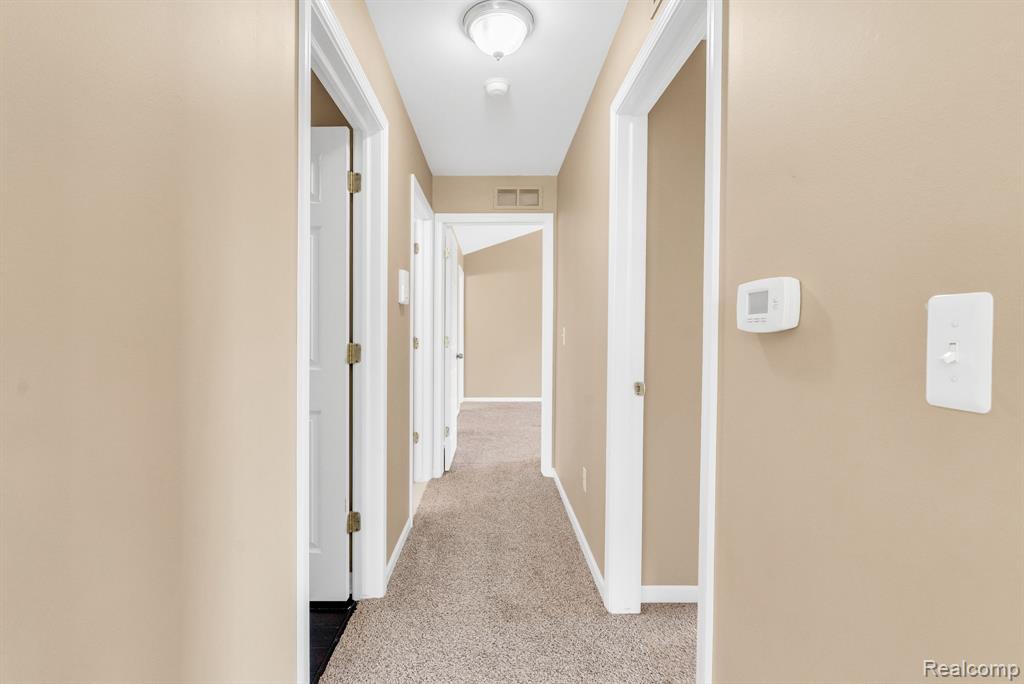 16901 Carriage Way, Northville, MI — Photo 23