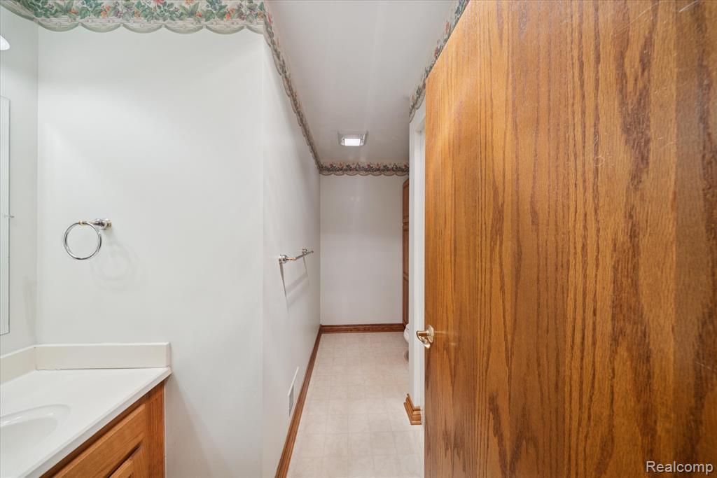 23220 Huron River Drive, Rockwood, MI — Photo 8