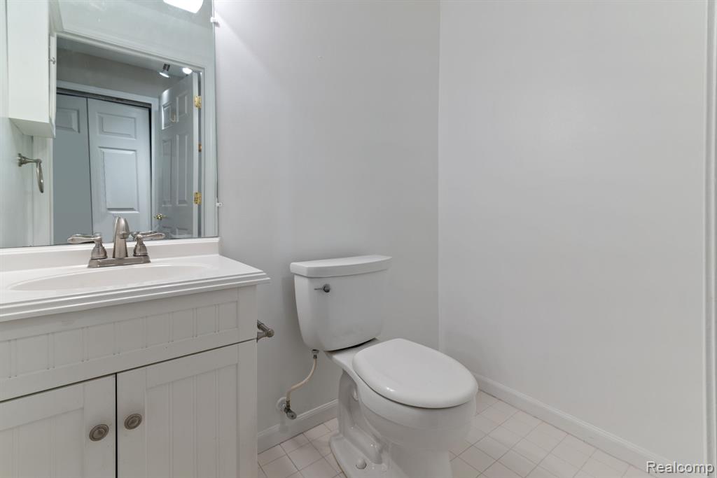 43127 Strand Drive, Sterling Heights, MI 48313 — Photo 22