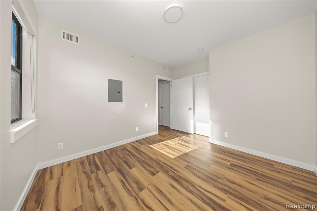 16530 E Warren Avenue, Detroit, MI 48224 — Photo 11