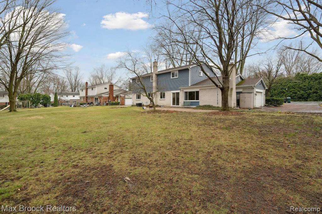 4488 BEACH Road, Troy, MI 48098 — Photo 29