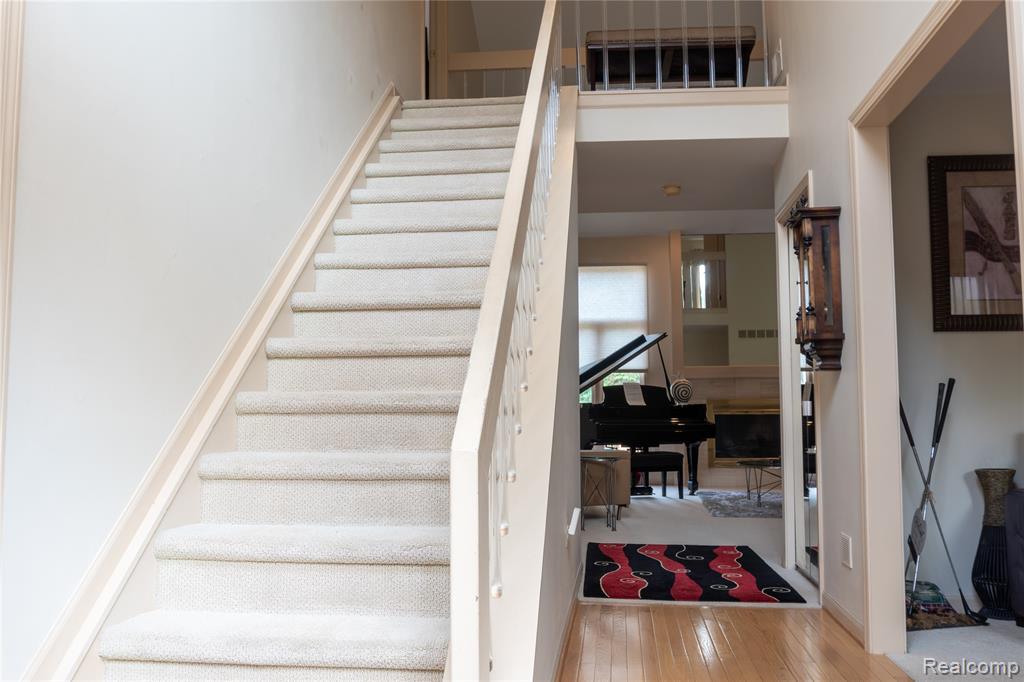 37839 Siena Drive, Farmington Hills, MI 48331 — Photo 6