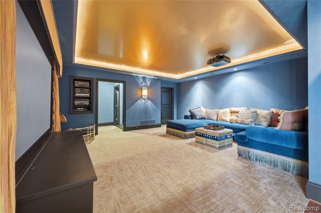 5230 Clarendon Crest Street, Bloomfield Hills, MI 48302 — Photo 40