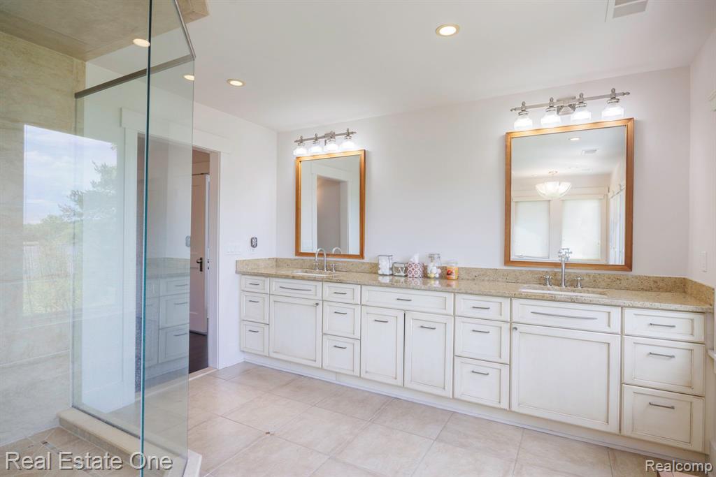 7689 Deerhill Drive, Independence, MI — Photo 25