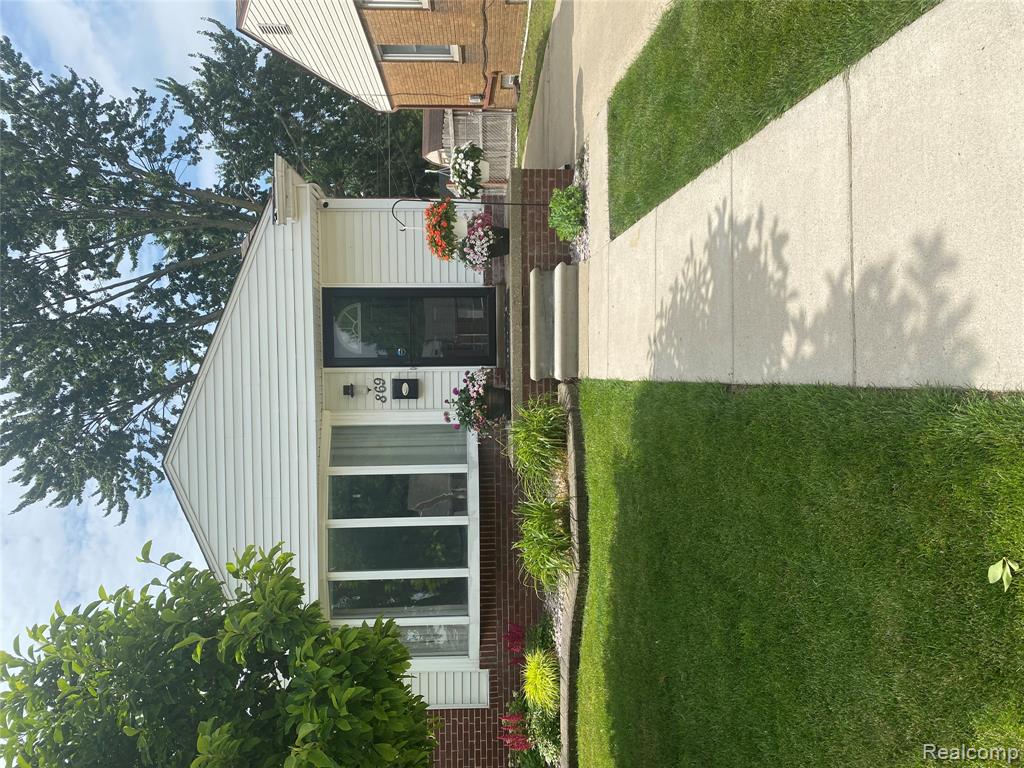 869 Pagel Avenue, Lincoln Park, MI 48146 — Photo 4