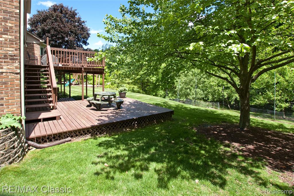 44500 Louvert Court, Novi, MI — Photo 45