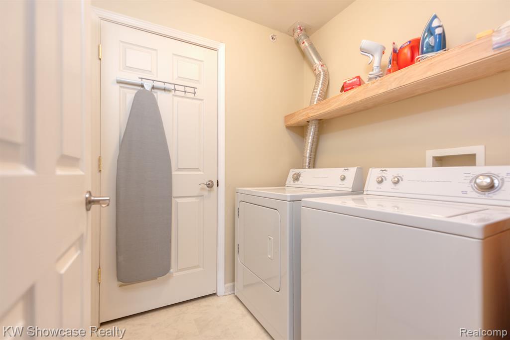 6200 ADDINGTON Drive, Commerce Twp, MI 48390 — Photo 5