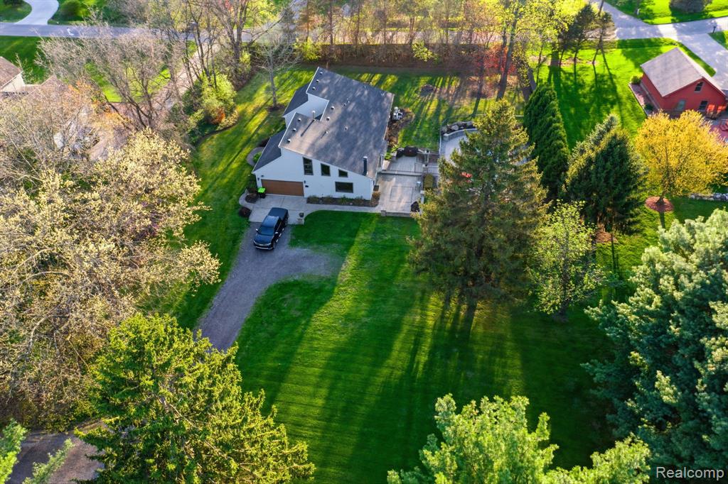 2411 Wixom Trail, Milford, MI 48381 — Photo 61