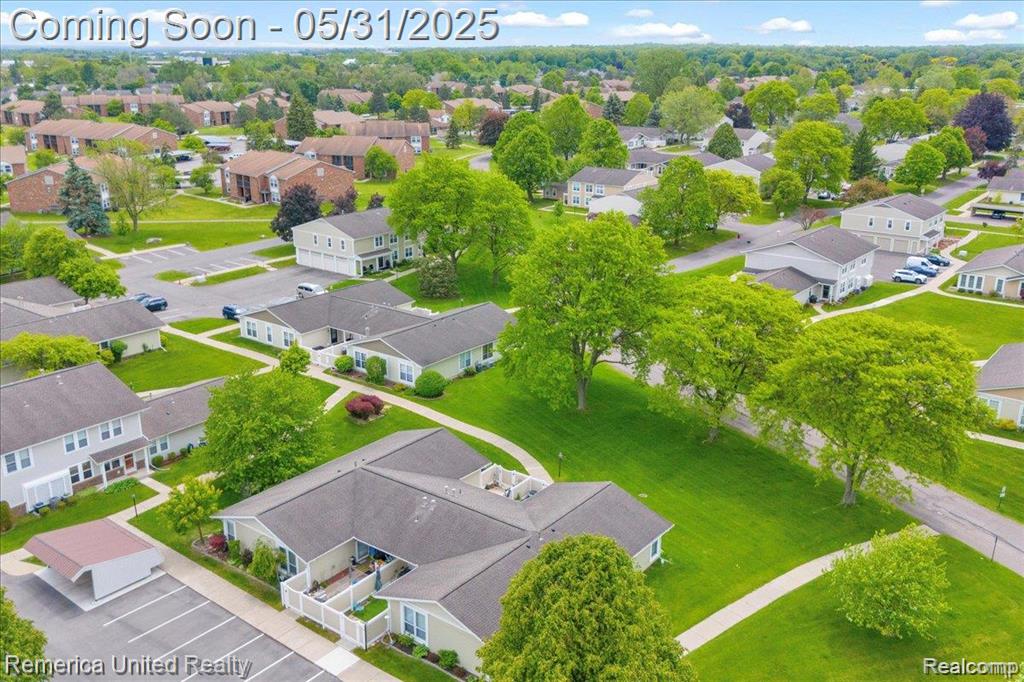 39725 Village Wood Lane, 39, Novi, MI — Photo 30