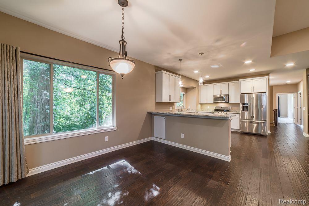 9546 KINGSWAY Circle, Clarkston, MI 48348 — Photo 17