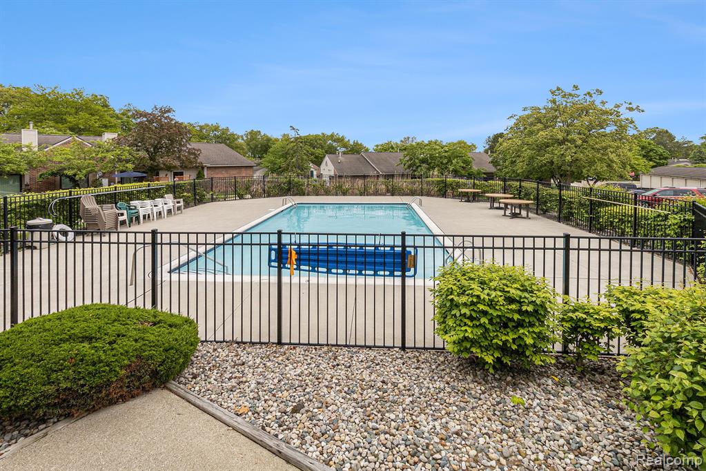 313 Spring Brooke Drive, Brighton, MI 48116 — Photo 29