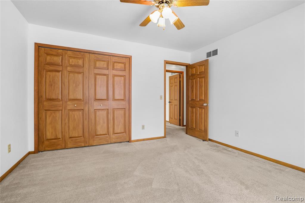 6083 Chatham Court, Grand Blanc, MI 48439 — Photo 23