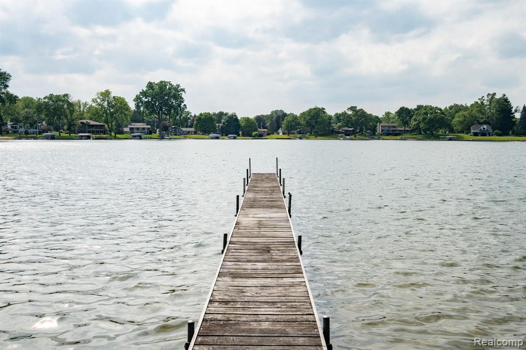 3831 Woodland Drive, Highland, MI 48356 — Photo 36