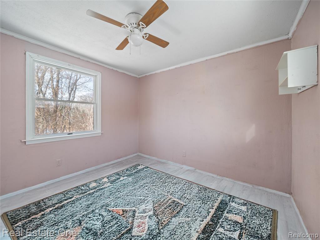 8202 Hyne Road, Brighton, MI 48114 — Photo 16
