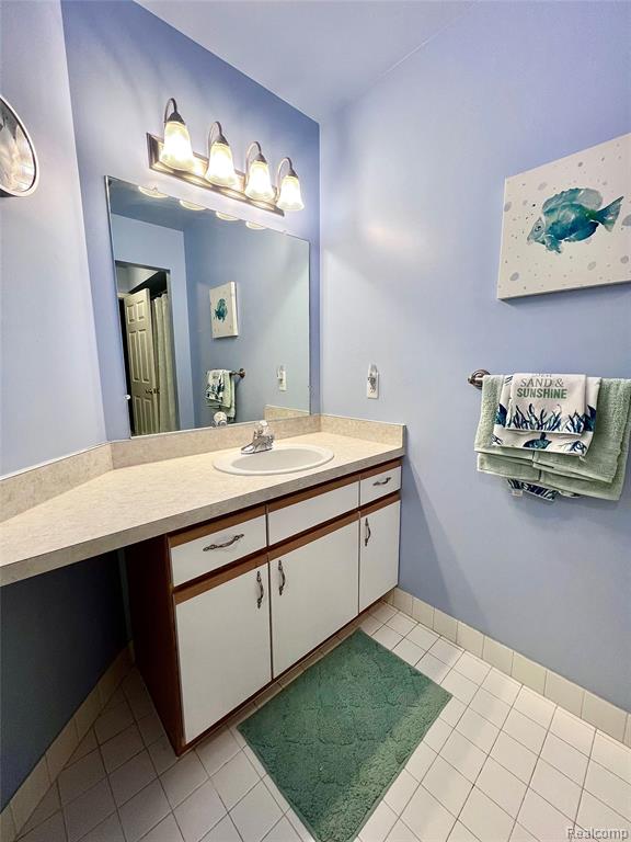 2204 Monarch Drive, 61, Utica, MI 48316 — Photo 12