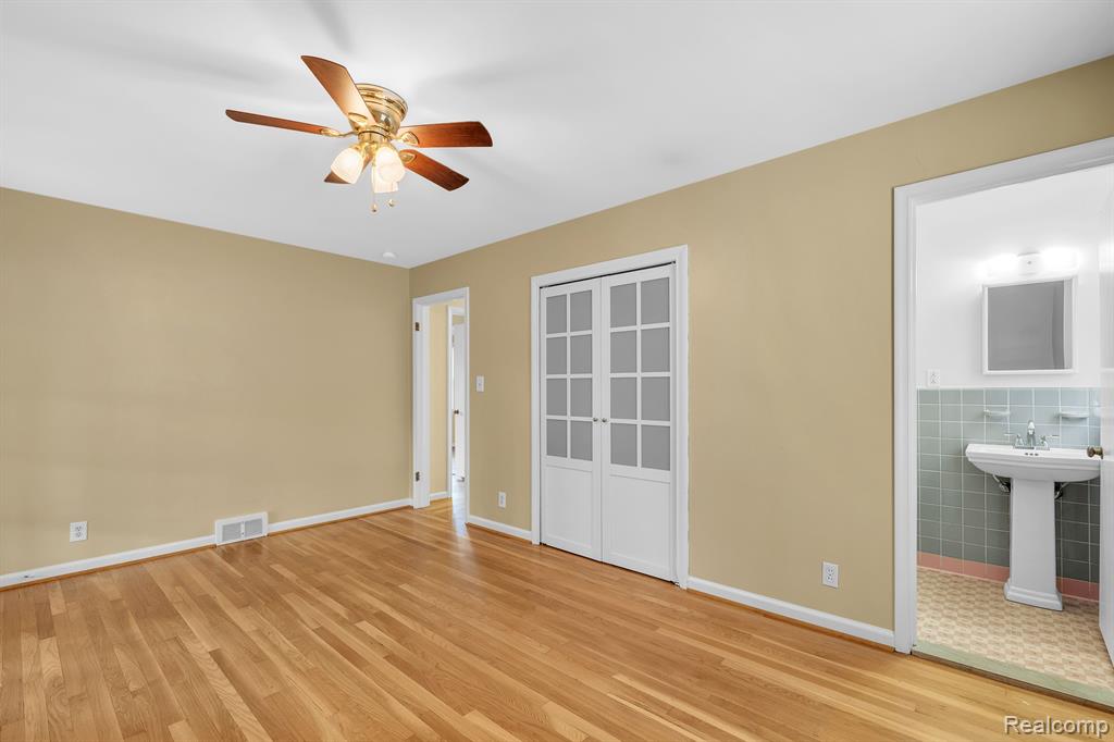 857 HARCOURT Road, Grosse Pointe Park, MI 48230 — Photo 21