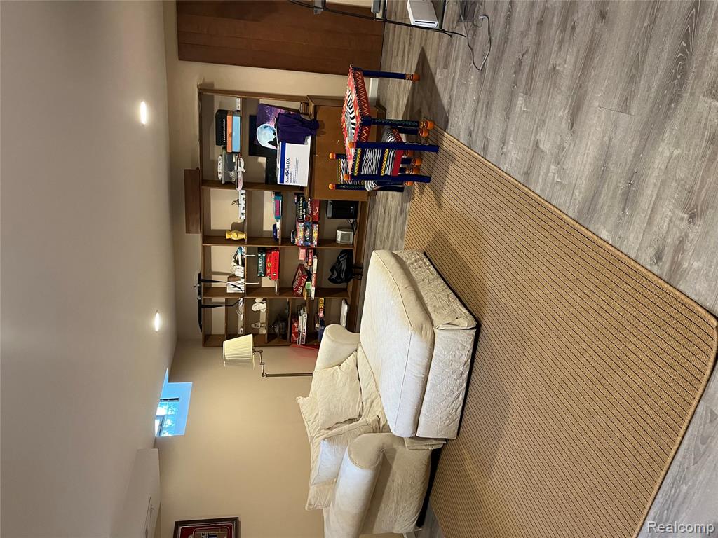 702 E Windemere Avenue, Royal Oak, MI 48073 — Photo 3