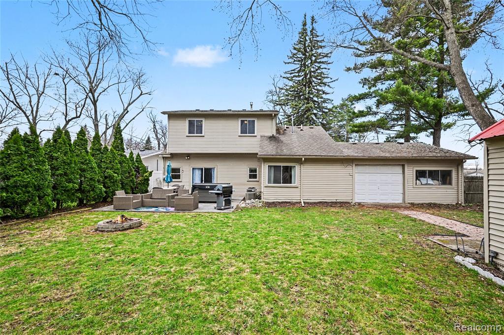 937 Marvell Place, Waterford, MI 48327 — Photo 17