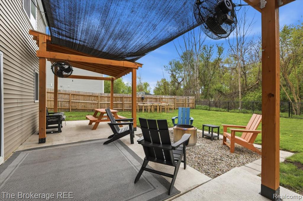 223 Creek Pointe Circle, Durand, MI 48429 — Photo 39