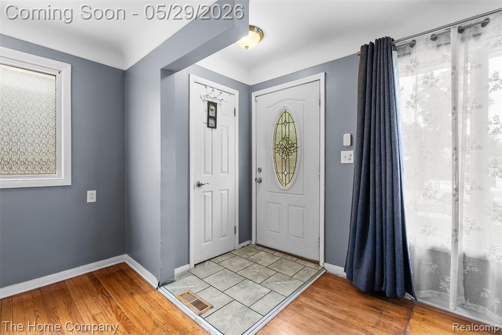 24564 Marine Avenue, Eastpointe, MI 48021 — Photo 7