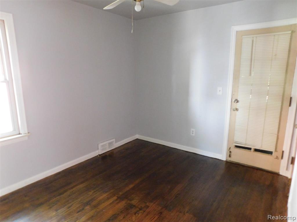 8260 Hartwell Street, Detroit, MI 48228 — Photo 7