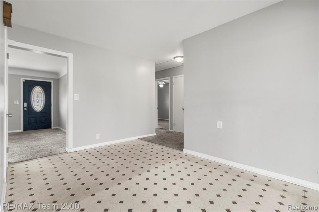 19431 STEPHENS, Eastpointe, MI 48021 — Photo 17