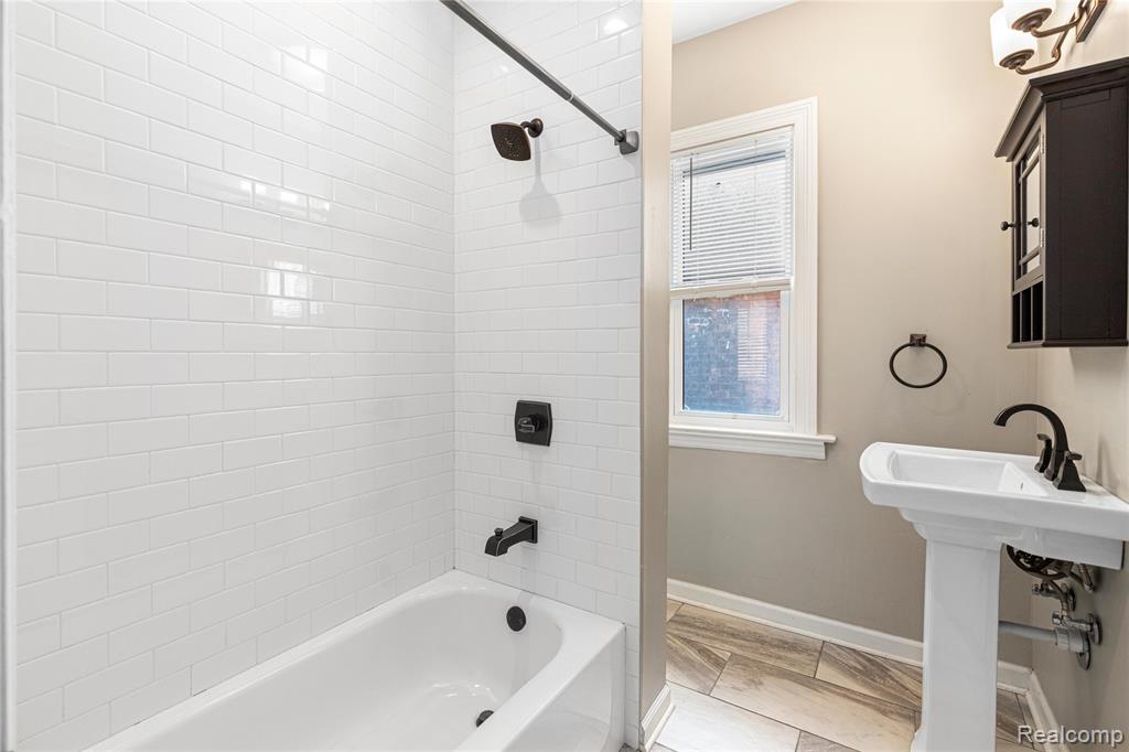 68 W Philadelphia Street, Detroit, MI 48202 — Photo 19