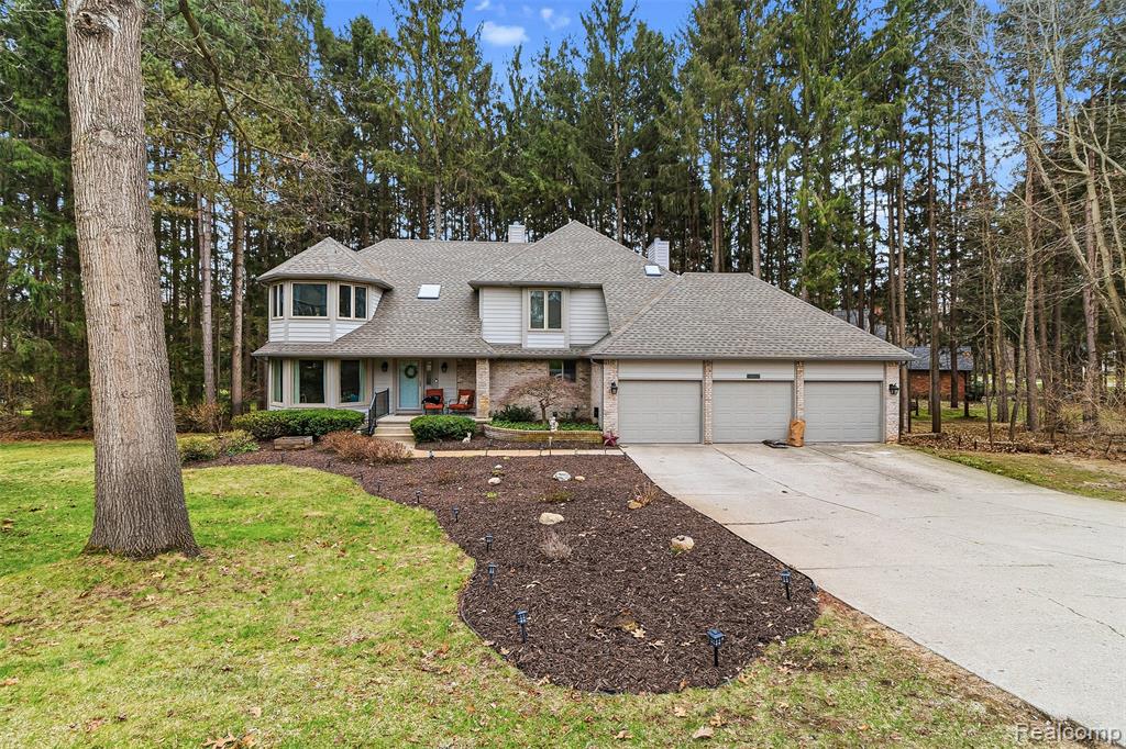 9641 Rolling Greens Drive, Pinckney, MI 48169 — Photo 2