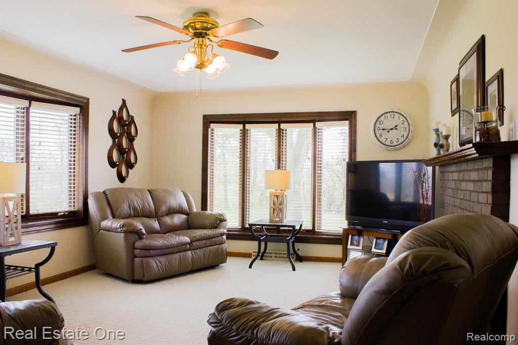 6711 KUTTSHILL Drive NE, Rockford, MI 49341 — Photo 19