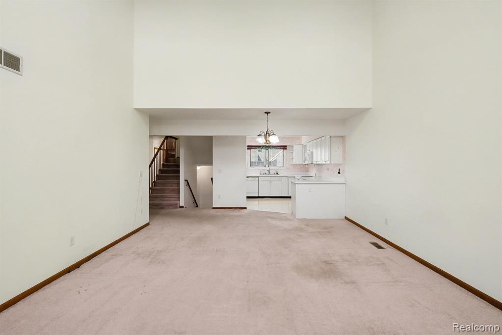 1085 Linda Dr, Davison, MI 48423 — Photo 6