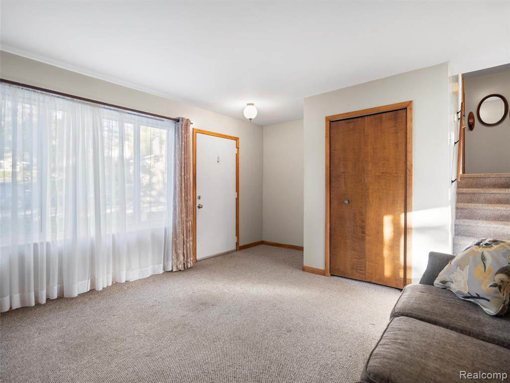 845 Harry Paul Drive, Lake Orion, MI 48362 — Photo 4