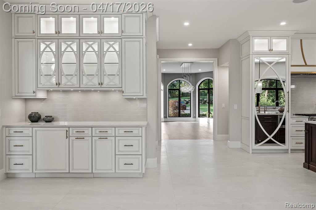 5305 Elmgate Bay Drive, Orchard Lake Village, MI 48324 — Photo 15