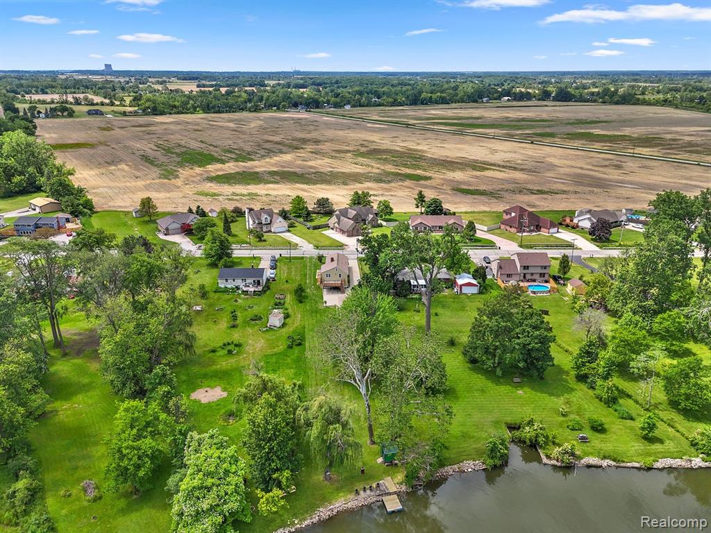 7215 S HURON RIVER Drive, South Rockwood, MI — Photo 59