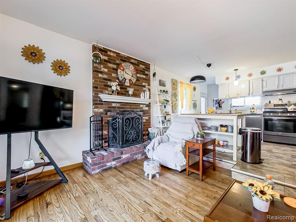 40141 RADCLIFF Drive, Sterling Heights, MI 48313 — Photo 11