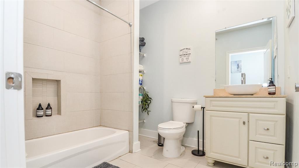 524 E Kirby Street, Detroit, MI 48220 — Photo 15