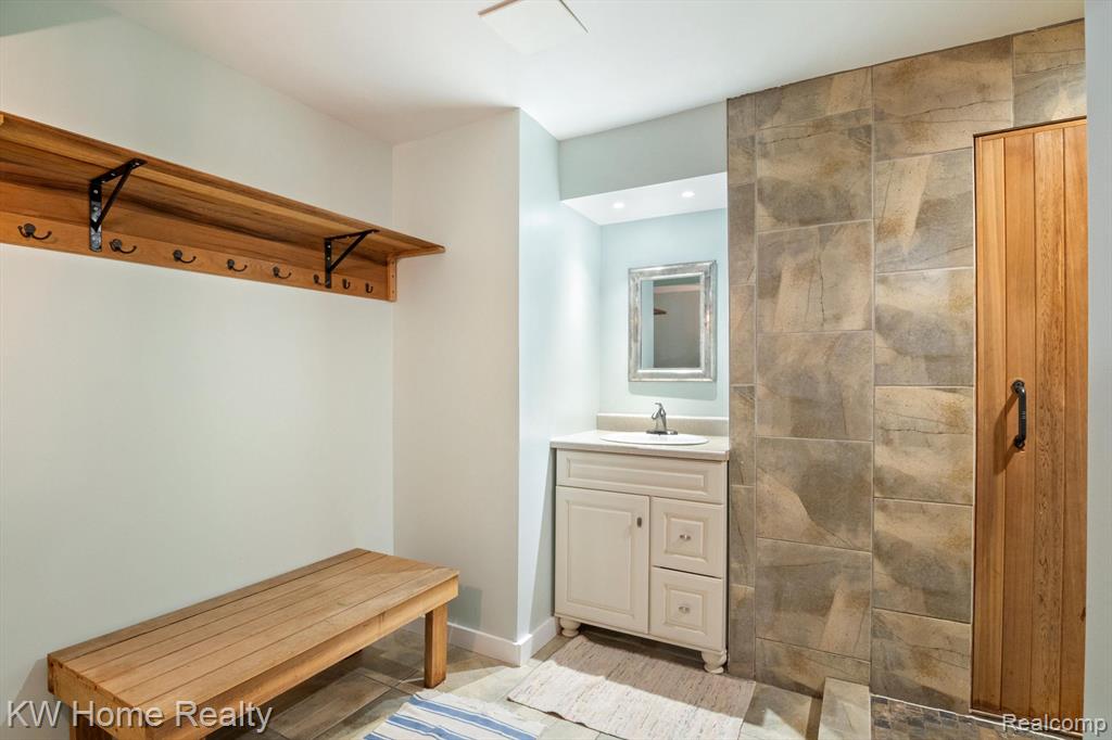 4143 EMERALD PINES Drive, Commerce Twp, MI 48390 — Photo 46