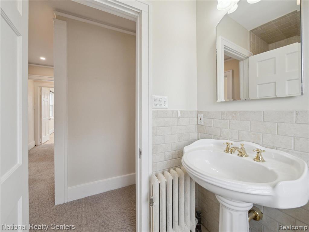422 HENDRIE Boulevard, Royal Oak, MI 48067 — Photo 30