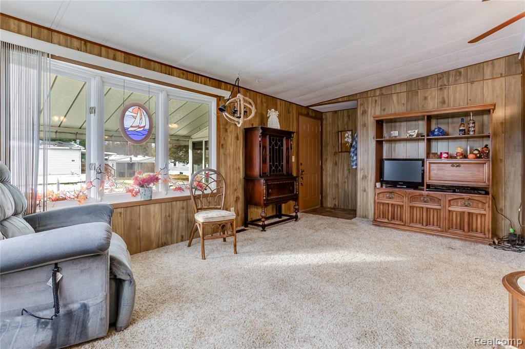 3333 Ravenswood, Marysville, MI 48040 — Photo 11