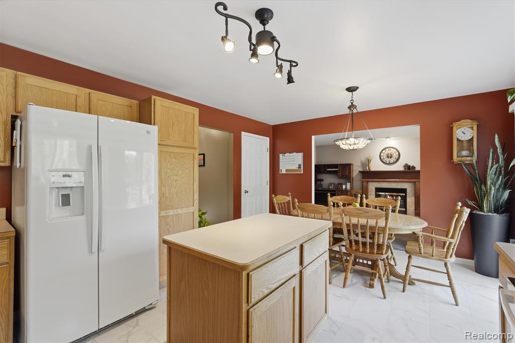 6263 Shadetree Court, Howell, MI 48843 — Photo 14