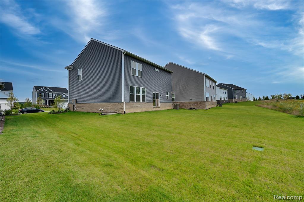 4568 Paradise Parkway, Milford, MI 48381 — Photo 54