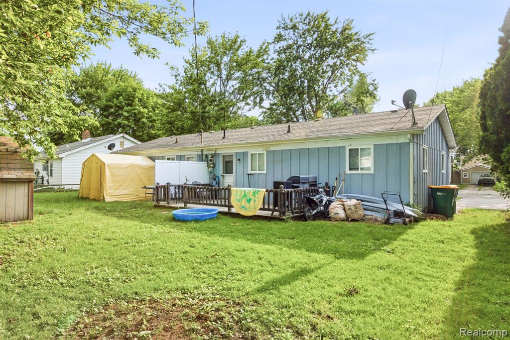 625 S 11th Street, St. Clair, MI 48079 — Photo 33