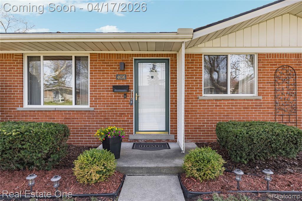 4656 Buckingham Drive, Warren, MI 48092 — Photo 8