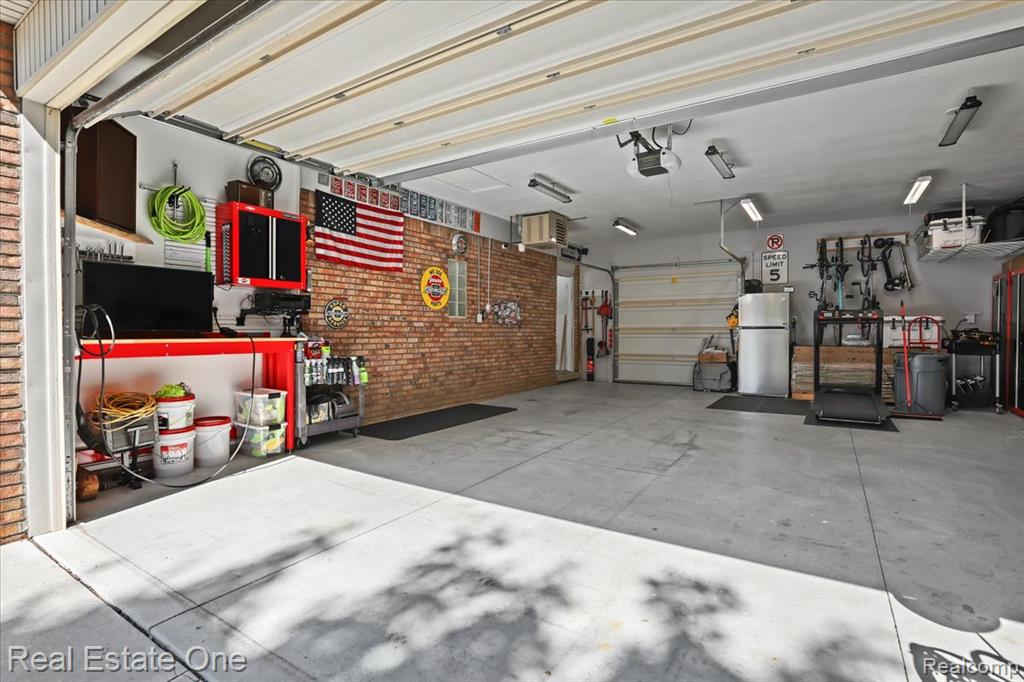44650 W 11 Mile Road, Novi, MI — Photo 32