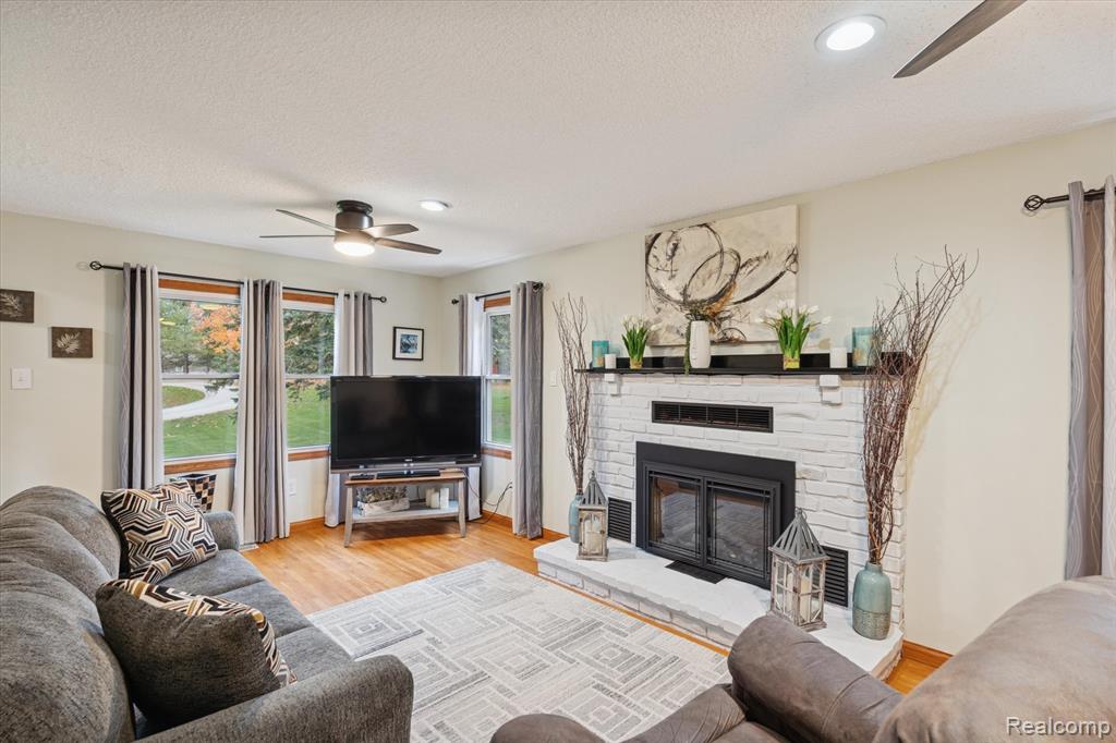 7233 W Lange Road, Fowlerville, MI 48836 — Photo 6