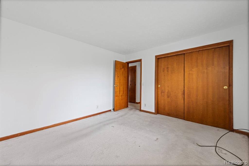 941 Pine Street, Wyandotte, MI 48192 — Photo 23