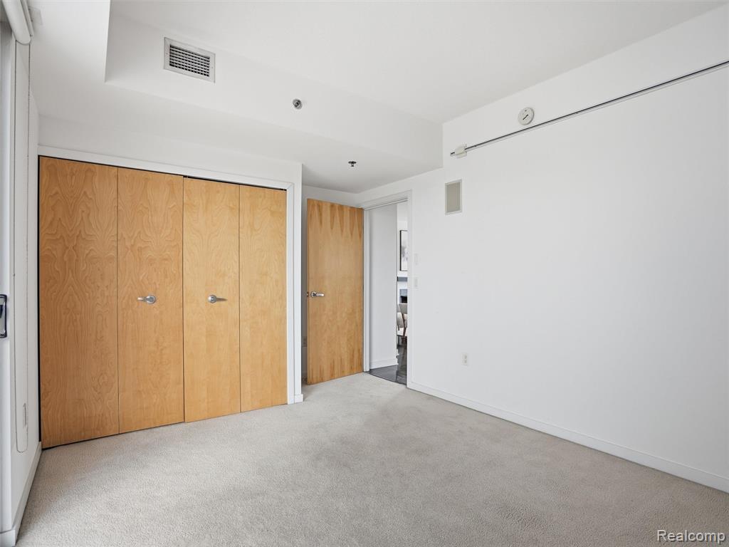432 S Washington Avenue, 905, Royal Oak, MI 48067 — Photo 17