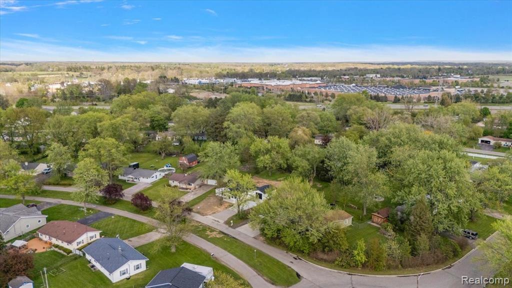 6165 Woodsdale Drive, Grand Blanc, MI 48439 — Photo 44