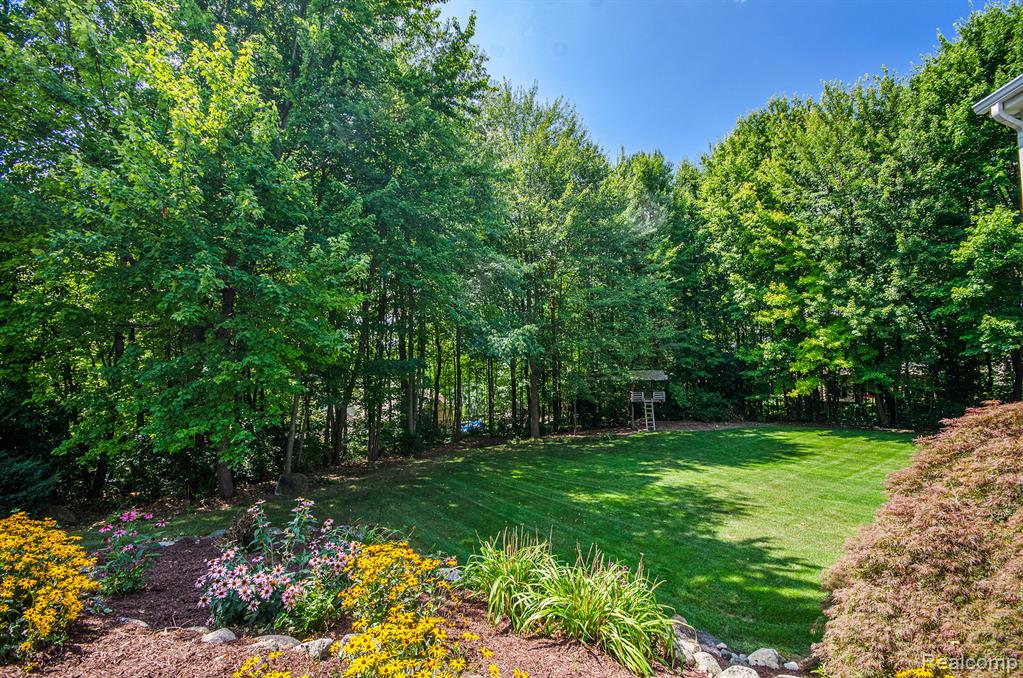 5751 Dora Lane, Clarkston, MI 48348 — Photo 41