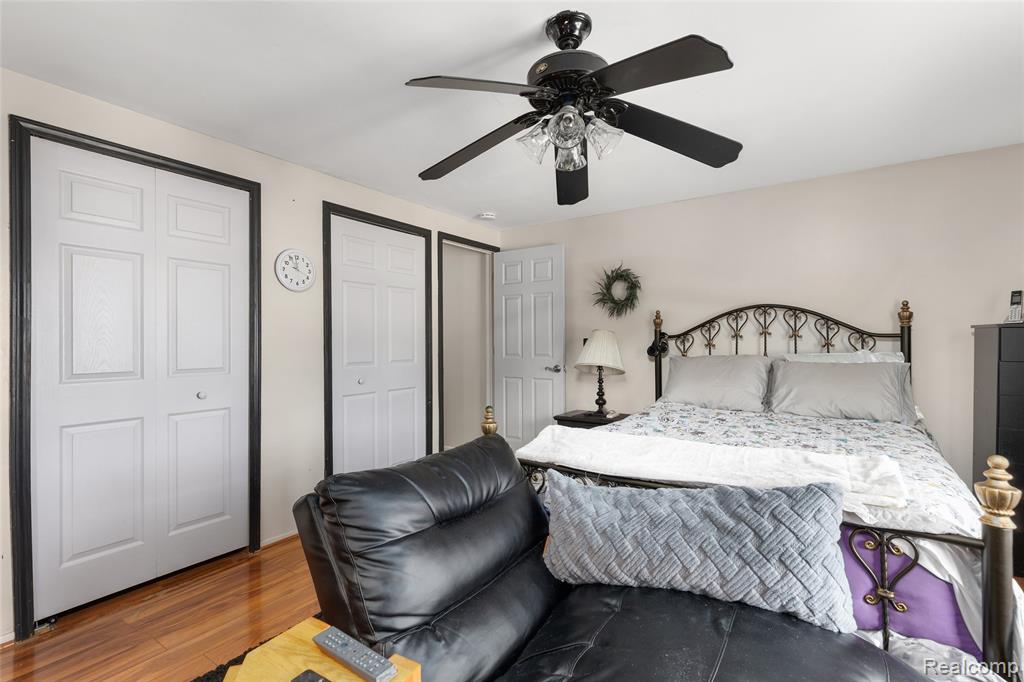 44080 Harsdale Drive, Canton, MI 48187 — Photo 23