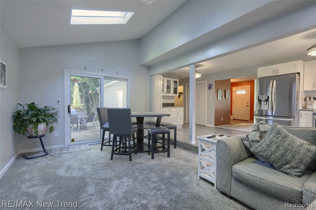851 N Webik Avenue, Clawson, MI — Photo 11